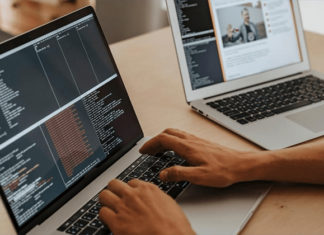 Học lập trình nên mua laptop nào ? laptop học lập trình cho phù hợp